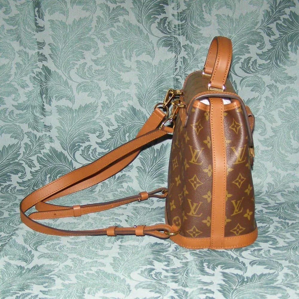 LIKE NEW Louis Vuitton Dauphine Backpack with dustbag